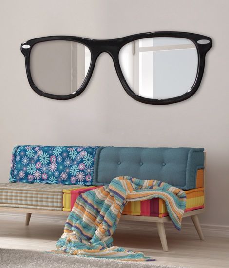 Pintdecor occhiali modern wall mirror black laquered glasses-shaped frame glossy finishing