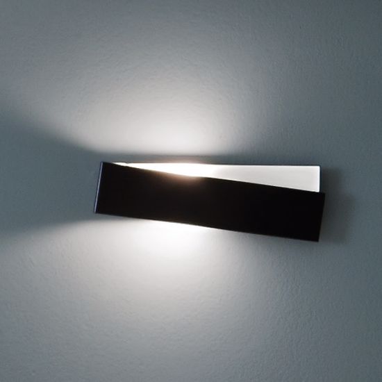 Picture of Linea light zig zag wall lamp 43cm black