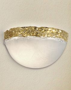 Picture of Applique lampada da parete classica vetro bianco bordo foglia oro