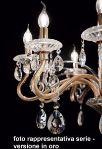 Picture of Grande lampadario classico 8 bracci in cristallo trasparente e pendenti molati