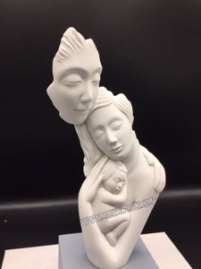 Picture of Statuina bomboniera famiglia moderna h20cm nocciola regalo nascita