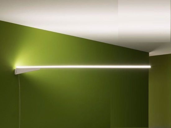 Picture of Linea light ma&de xilema adjustable aluminium wall lamp led 184cm