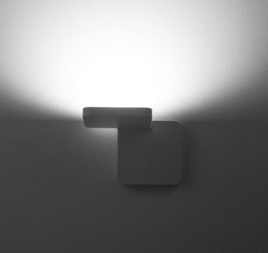 Linea light ma&de quad wall lamp led white